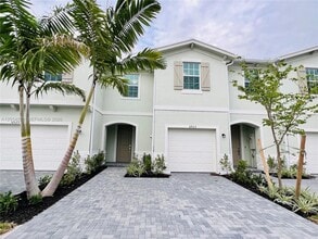 Building Photo - 6923 Harbours Edge Ave