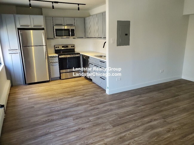 Foto del edificio - 5815 N Sheridan Rd