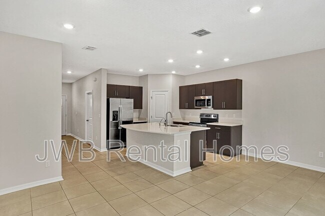 Foto del edificio - 330 Annies Pl