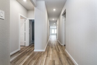 Building Photo - 17853 Stone Ter Ct