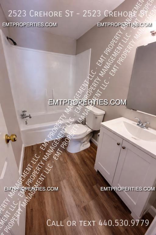 Building Photo - 2523 Crehore St