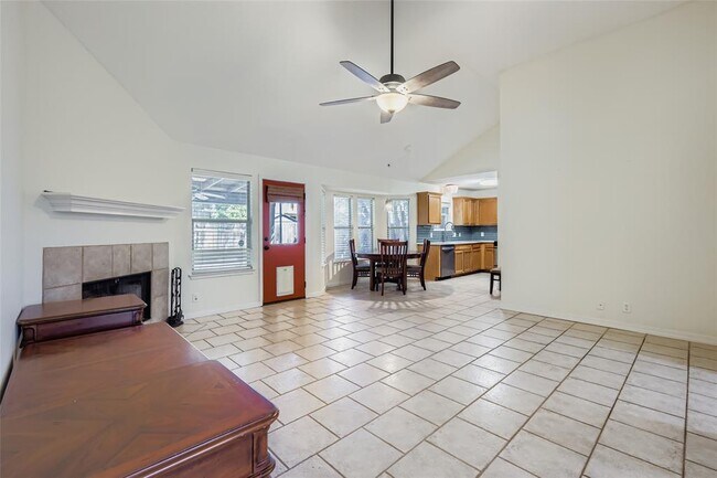 Building Photo - 903 Jasmine Trail