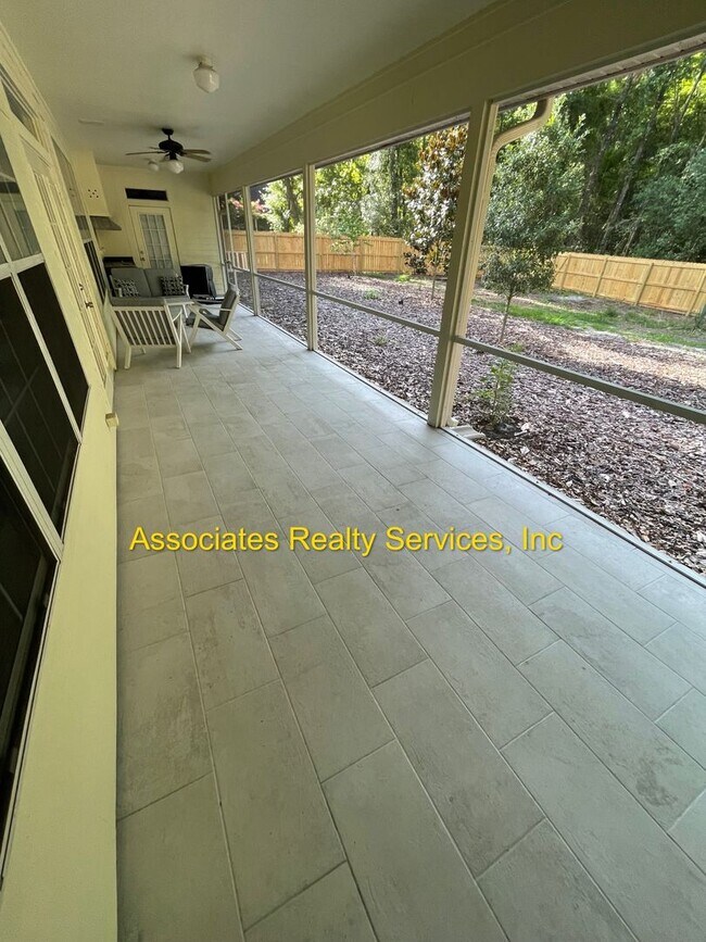 Foto del edificio - Just Listed!   Fabulous home in Southgate!