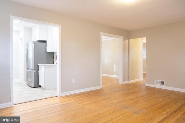 Building Photo - 3903 Fairview Dr