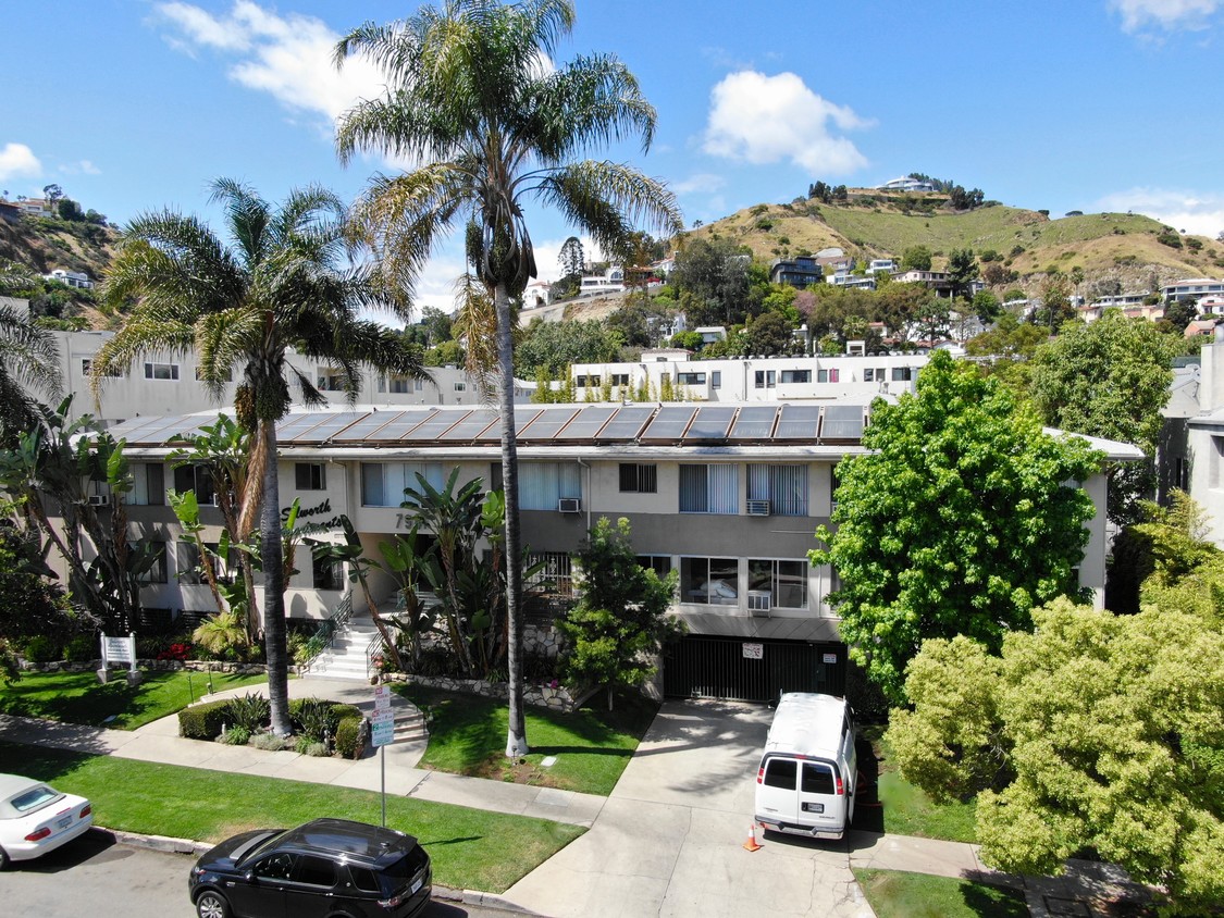7941 Selma Ave, Los Angeles, CA 90046 Apartments in Los Angeles, CA