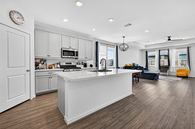 Foto del edificio - 9703 Arrigoni Creek Dr