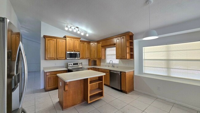 Building Photo - 2341 Palm Creek Ave