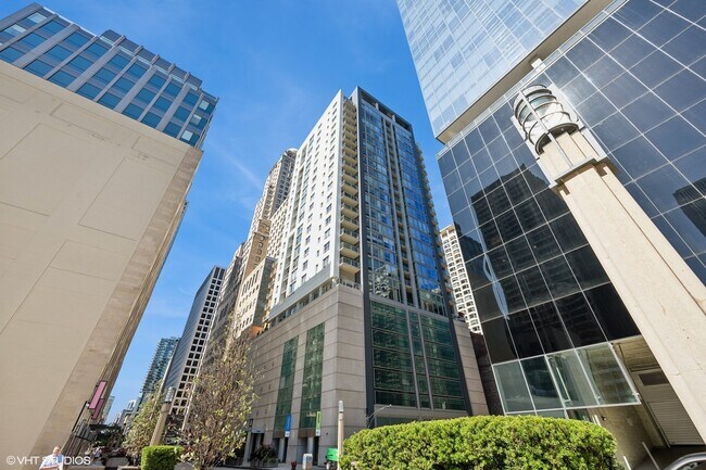 Foto del edificio - 160 E Illinois St