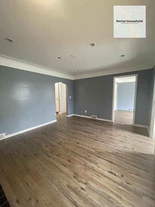 Building Photo - 18010 Lesure St