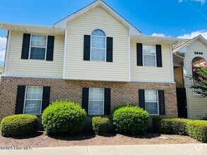 Building Photo - 2940 Mulberry Ln