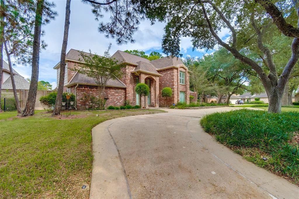 Primary Photo - 7102 Blenheim Palace Ln