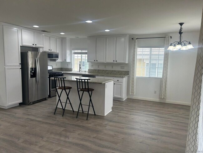 Building Photo - 1476 Levant Ln