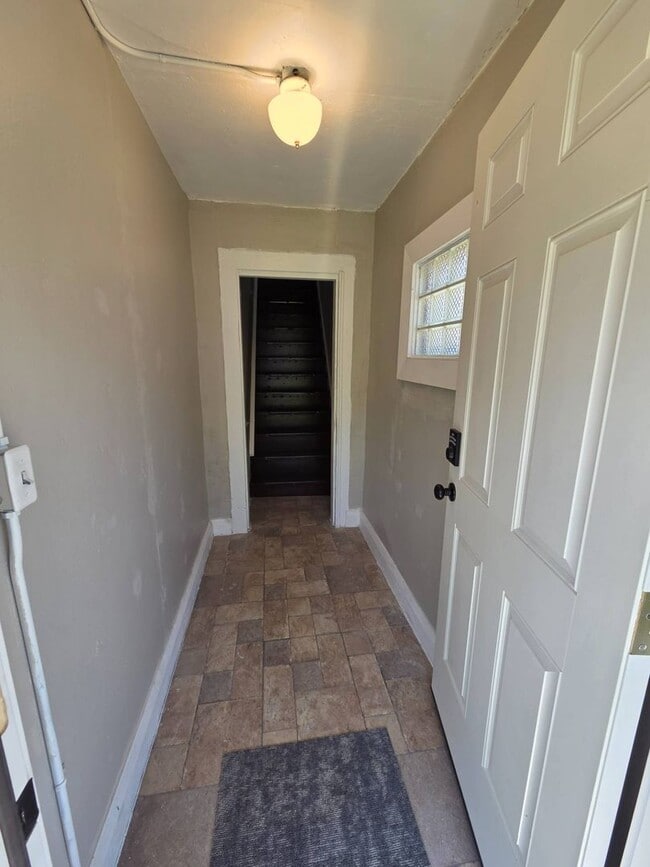 Building Photo - 3027 Fortune Ave