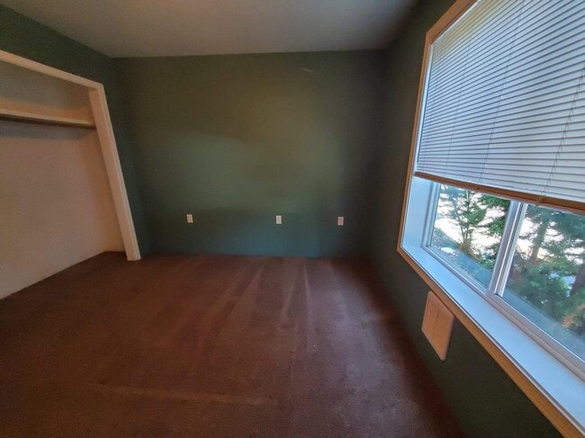 Bedroom - 1724 Texas St