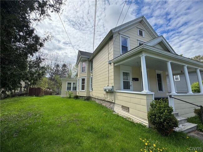 Foto del edificio - 1714-16 Valley Dr