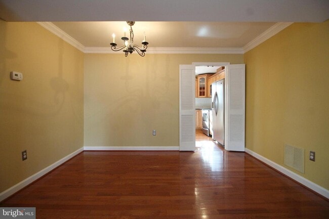 Building Photo - 8072 Sleepy View Ln