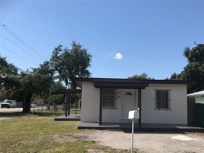 Building Photo - 2900 NW 30th St