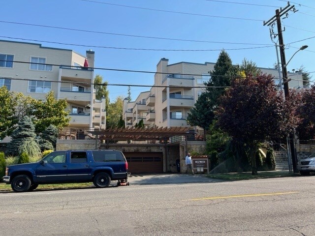 Top Floor Right Building - 6970 California Ave SW