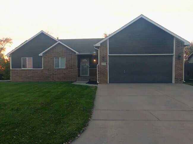 Foto del edificio - 4 Bedroom Wichita House - Maize School Dis...