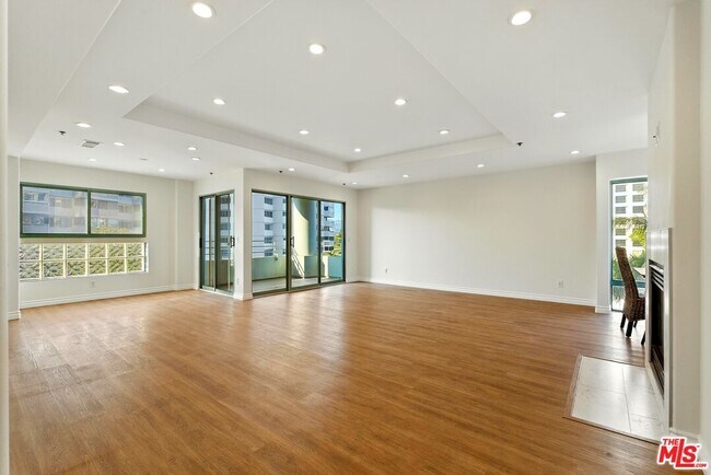 Foto del edificio - 10336 Wilshire Blvd