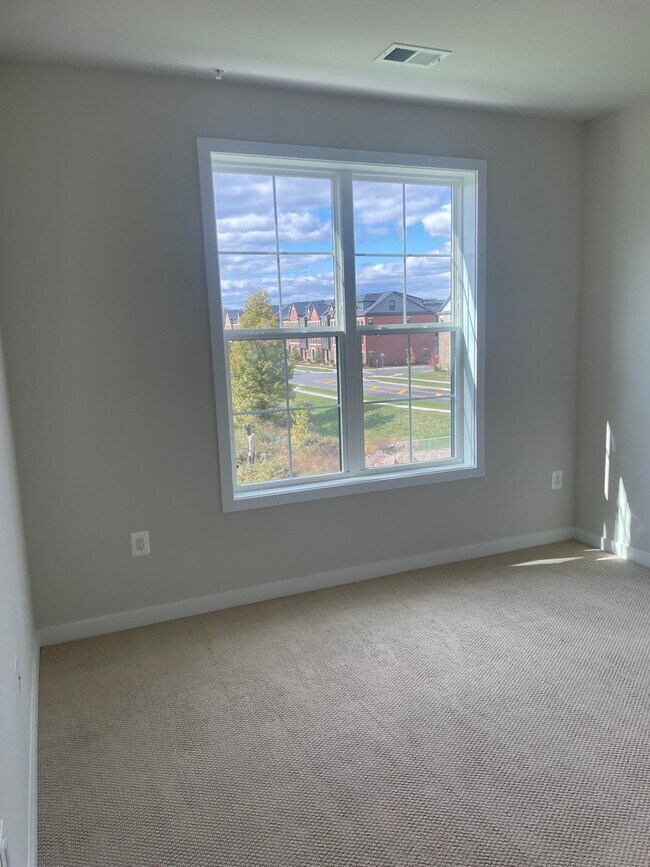 Building Photo - 22355 Roanoke Rise Ter