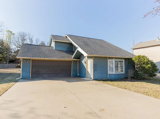 Building Photo - Spacious 3-Bedroom Home Near Oklahoma Stat...