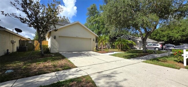 Foto del edificio - 1506 Scotch Pine Dr