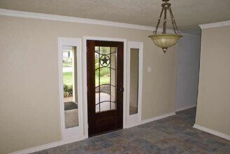 Building Photo - 111 Shadylyn Dr