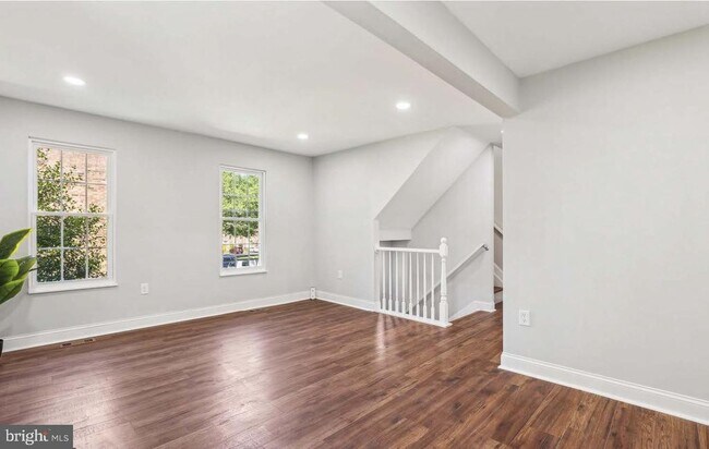 Foto del edificio - 7081 Leewood Forest Dr