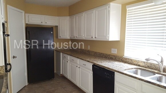 Foto del edificio - 2910 Valley Rose Dr