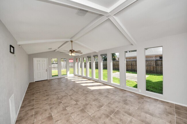 Foto del edificio - 7303 Foxwick Ln