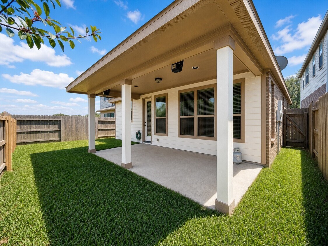 Foto del edificio - 26210 Riley Glen Dr