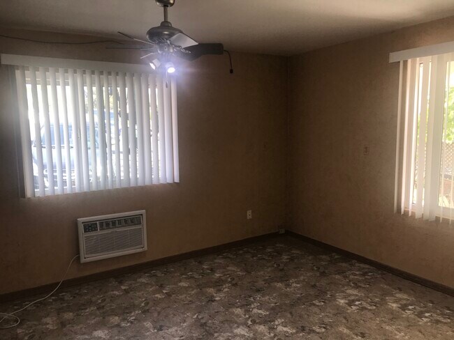 Building Photo - 1345 Leland Way