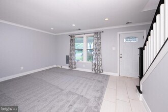 Building Photo - 6517 Jefferson Ct