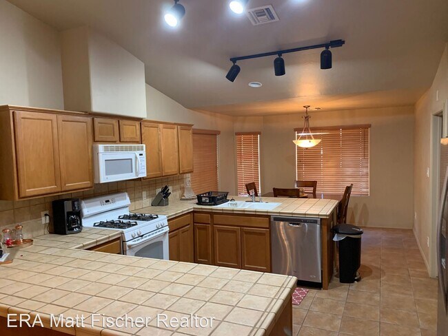Building Photo - 4 br, 2 bath House - 4847 W 27th ST