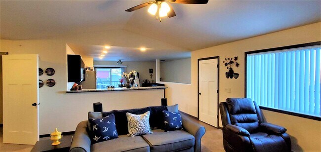Building Photo - 1510 Westwood Dr