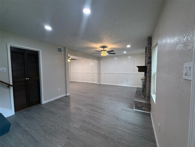 Foto del edificio - 4107 Vista Rd