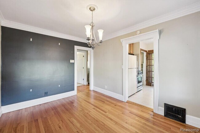 Foto del edificio - 624 E Main St