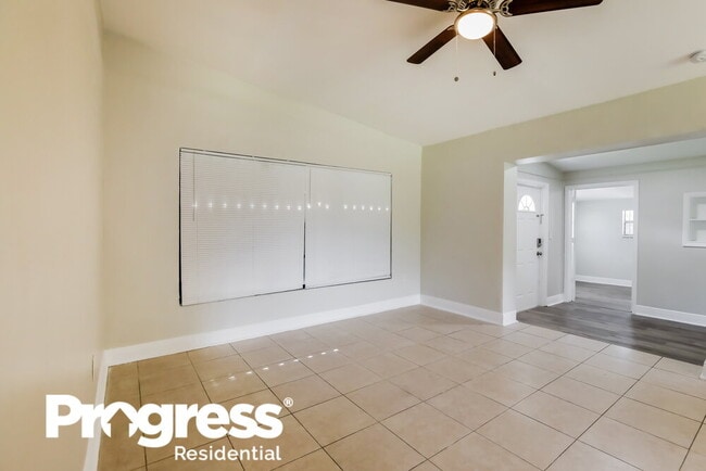 Building Photo - 3781 SW 41st St