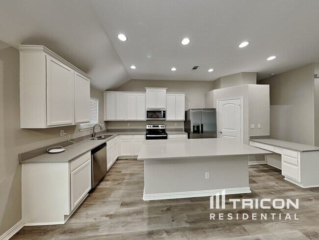 Building Photo - 205 Old Spanish Trail