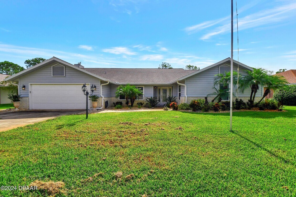 Primary Photo - 1888 Seclusion Dr