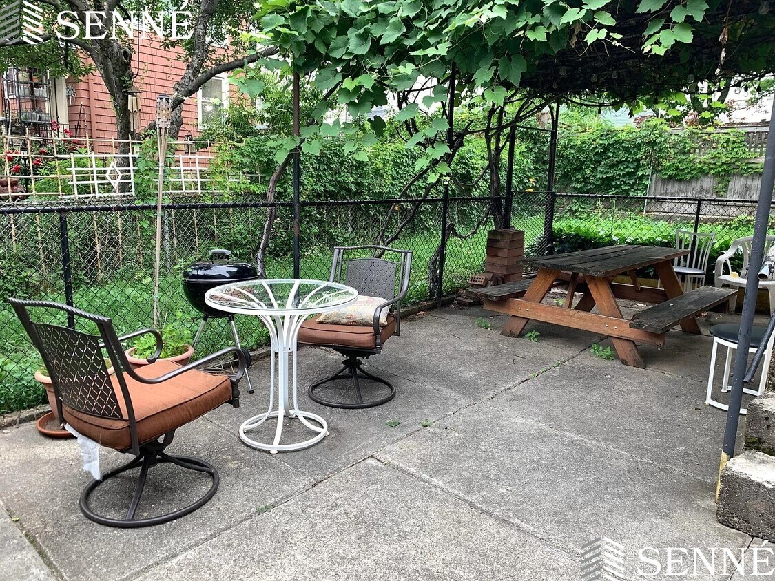 Foto principal - 11 Thorndike St