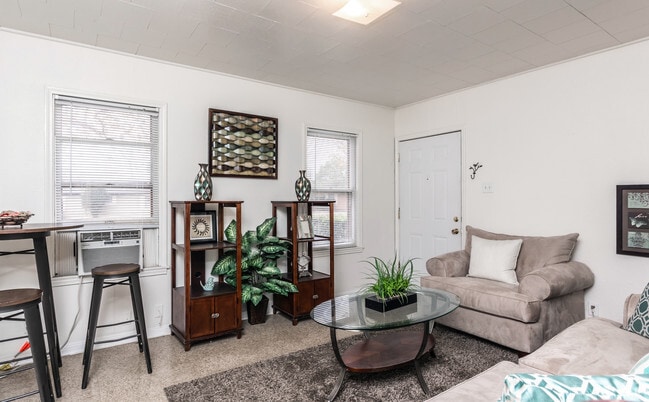 2HAB, 1BA - 616 ft² - "The Highland" - Sala de estar - Highland Hills