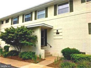 Building Photo - 5319 Pooks Hill Rd