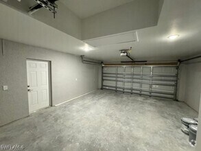 Building Photo - 834 Rixey St E