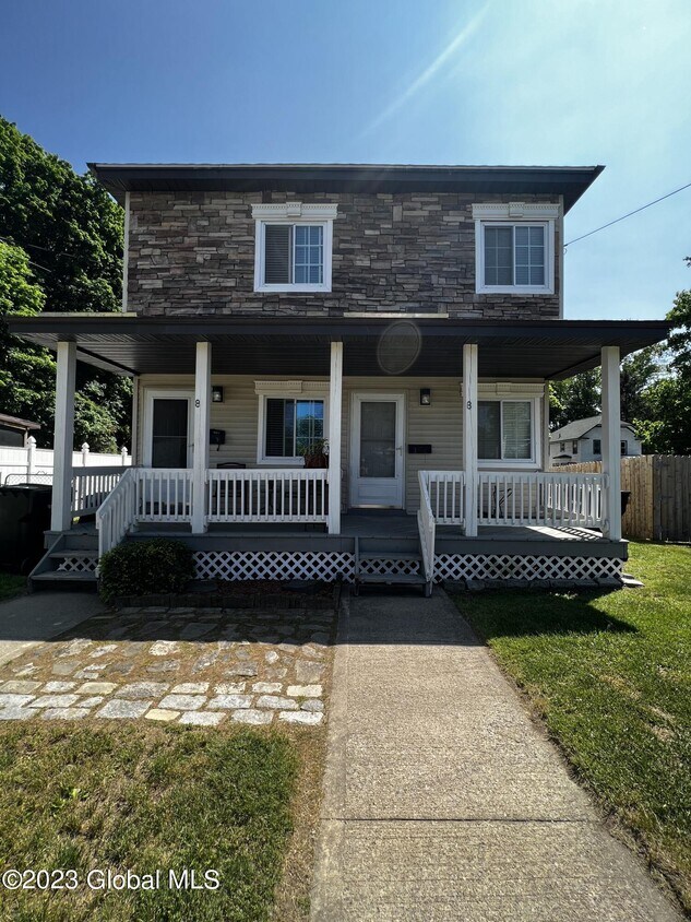 8 Alma Ct Unit A, Troy, NY 12180 Room for Rent in Troy, NY