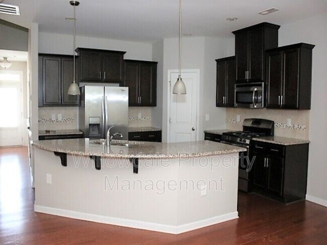 Building Photo - 645 Briarcliff St