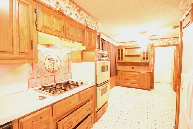 Foto del edificio - 1045 Briarwood Ln