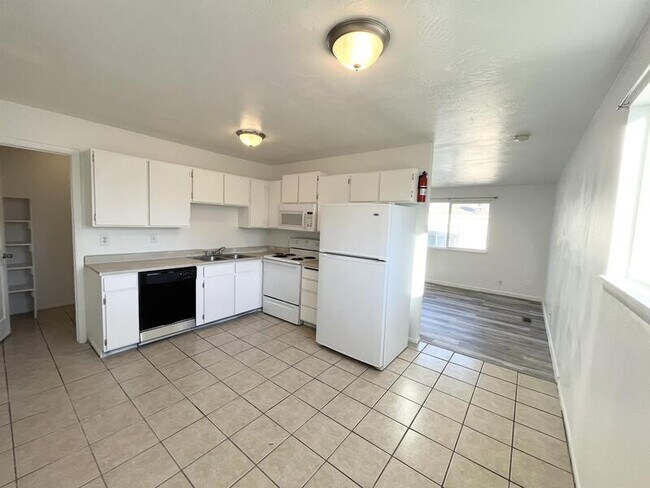 Building Photo - 4742 W Arlington Park Dr