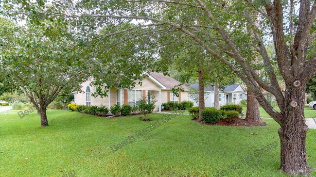 Building Photo - 6661 Wisteria Dr